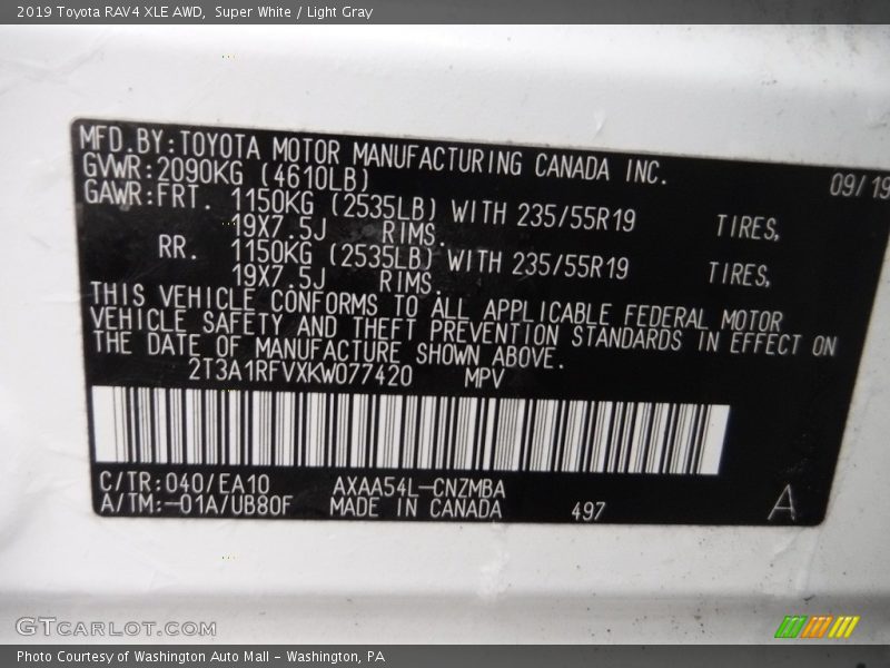 Super White / Light Gray 2019 Toyota RAV4 XLE AWD