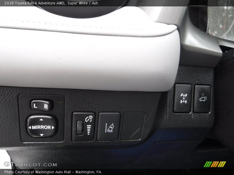 Super White / Ash 2018 Toyota RAV4 Adventure AWD