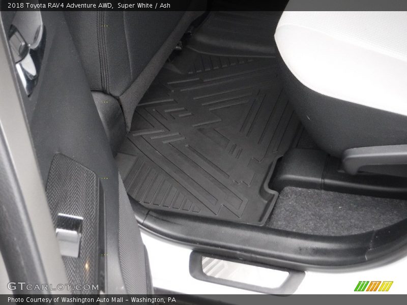 Super White / Ash 2018 Toyota RAV4 Adventure AWD