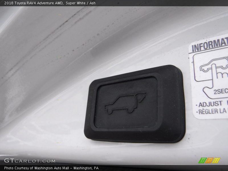 Super White / Ash 2018 Toyota RAV4 Adventure AWD