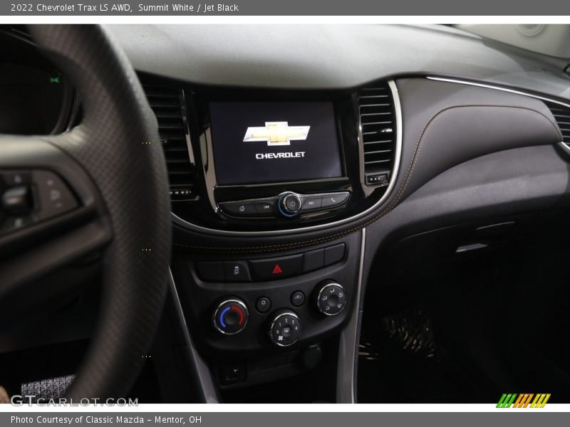 Summit White / Jet Black 2022 Chevrolet Trax LS AWD