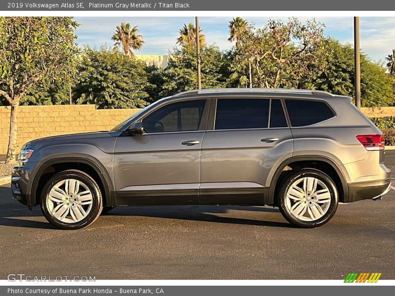 Platinum Gray Metallic / Titan Black 2019 Volkswagen Atlas SE