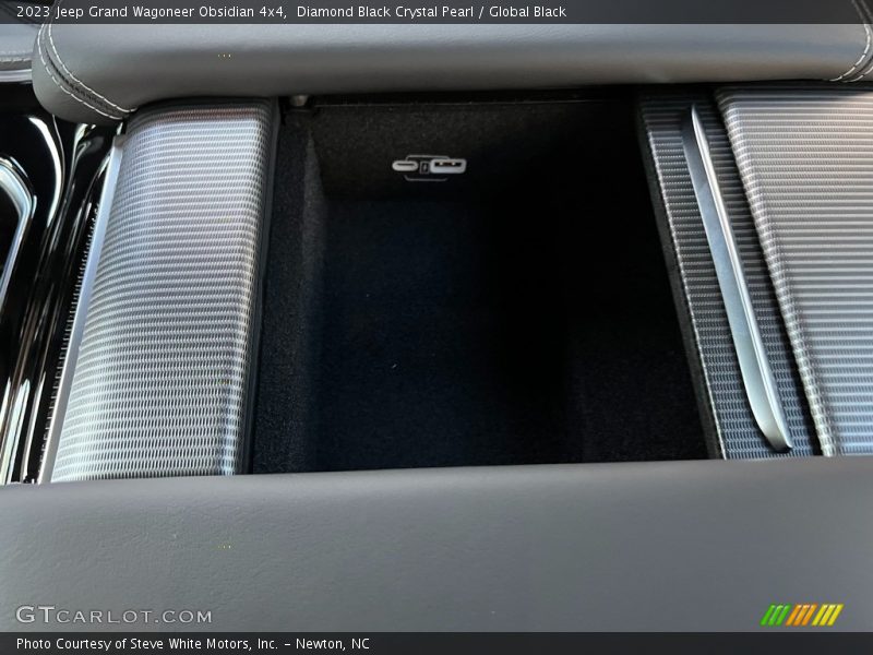 Diamond Black Crystal Pearl / Global Black 2023 Jeep Grand Wagoneer Obsidian 4x4
