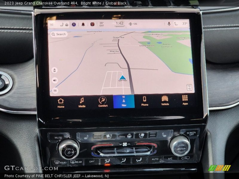 Navigation of 2023 Grand Cherokee Overland 4x4