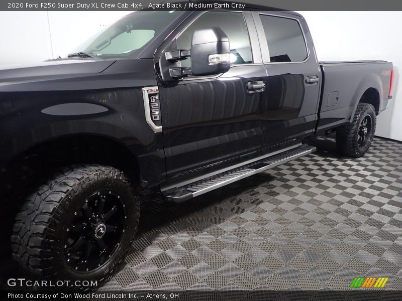 Agate Black / Medium Earth Gray 2020 Ford F250 Super Duty XL Crew Cab 4x4