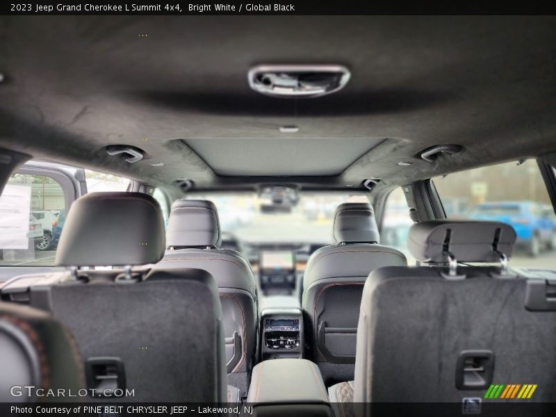 Bright White / Global Black 2023 Jeep Grand Cherokee L Summit 4x4