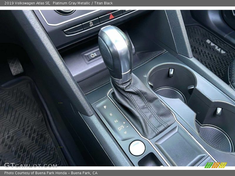 Platinum Gray Metallic / Titan Black 2019 Volkswagen Atlas SE