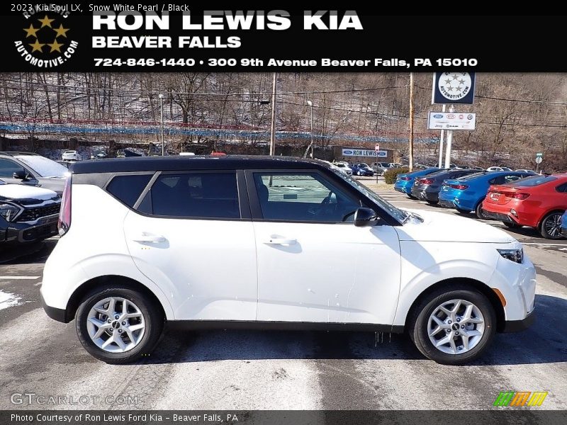 Snow White Pearl / Black 2023 Kia Soul LX