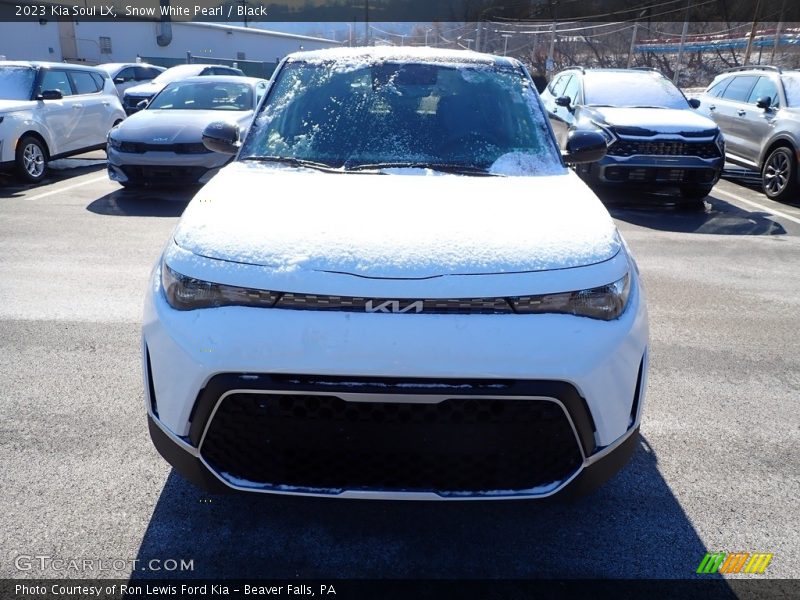 Snow White Pearl / Black 2023 Kia Soul LX