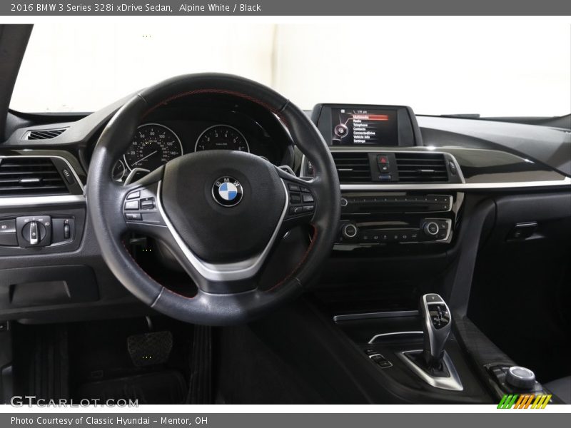 Alpine White / Black 2016 BMW 3 Series 328i xDrive Sedan