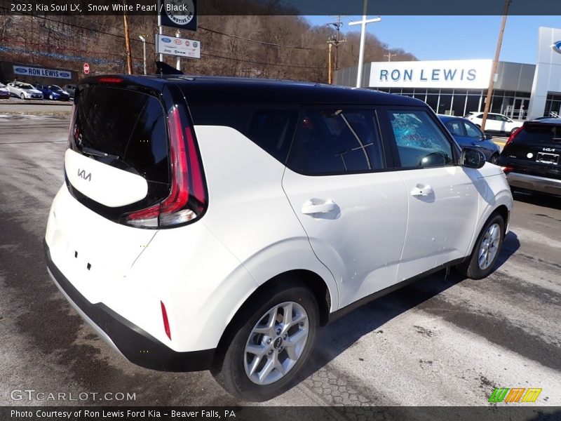 Snow White Pearl / Black 2023 Kia Soul LX