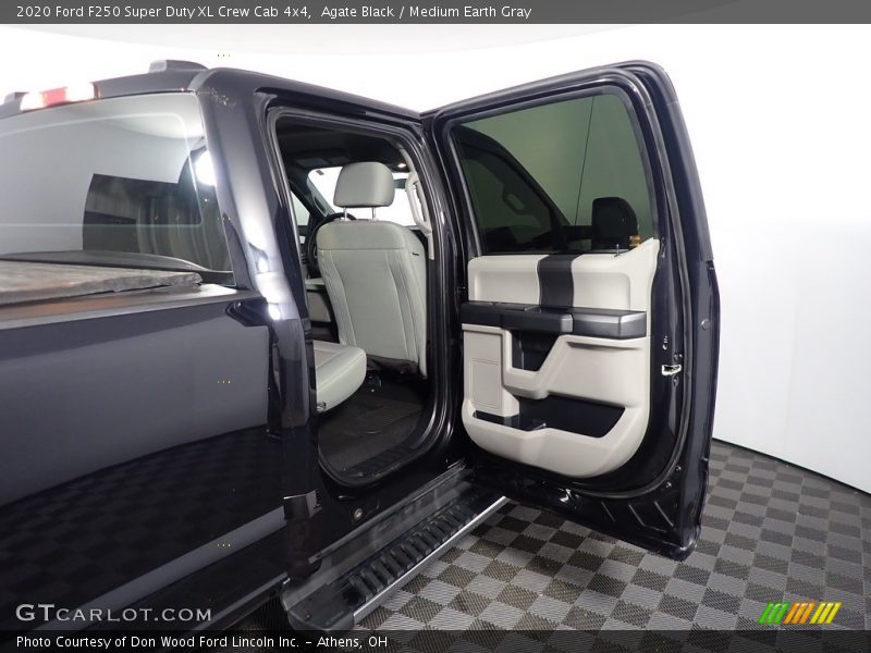 Agate Black / Medium Earth Gray 2020 Ford F250 Super Duty XL Crew Cab 4x4