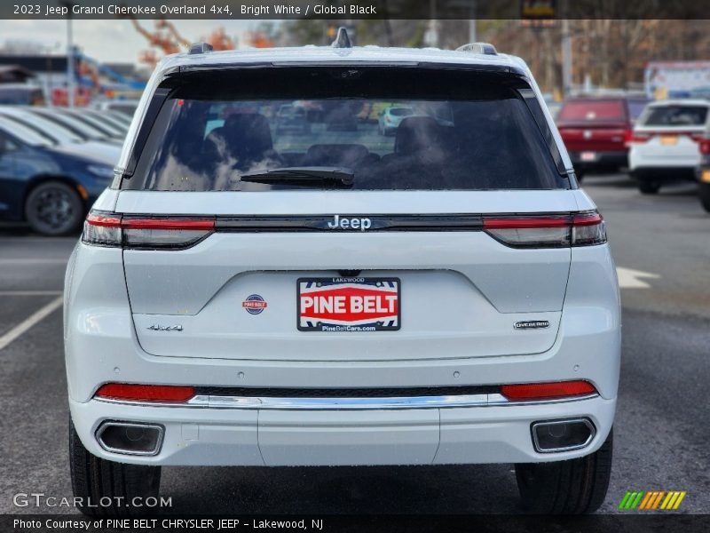 Bright White / Global Black 2023 Jeep Grand Cherokee Overland 4x4