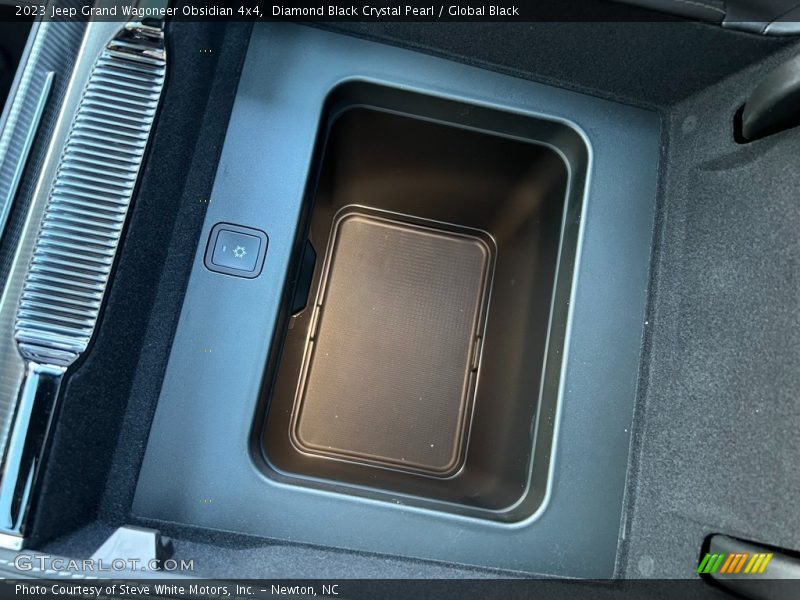 Diamond Black Crystal Pearl / Global Black 2023 Jeep Grand Wagoneer Obsidian 4x4