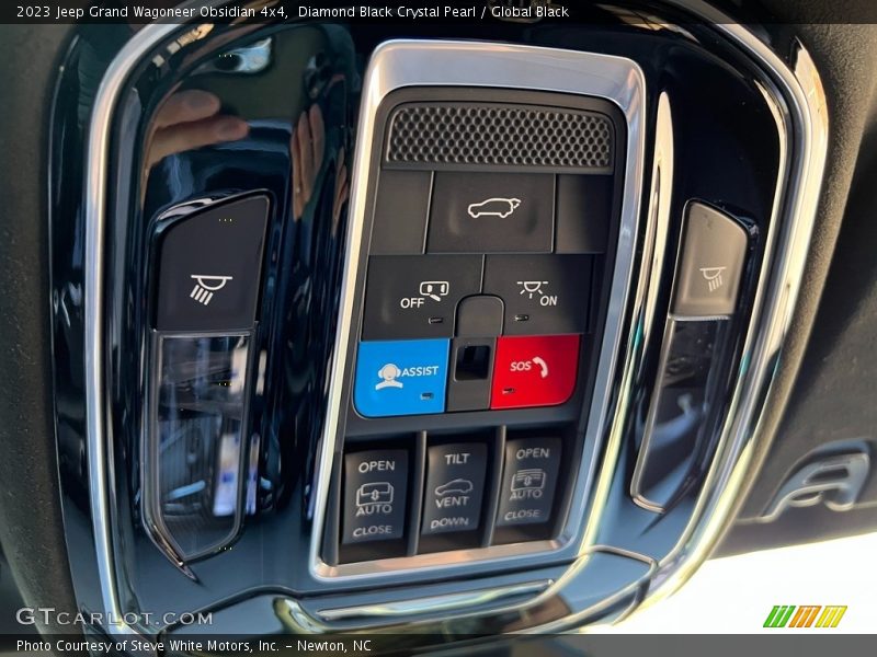 Diamond Black Crystal Pearl / Global Black 2023 Jeep Grand Wagoneer Obsidian 4x4