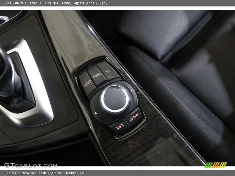 Alpine White / Black 2016 BMW 3 Series 328i xDrive Sedan