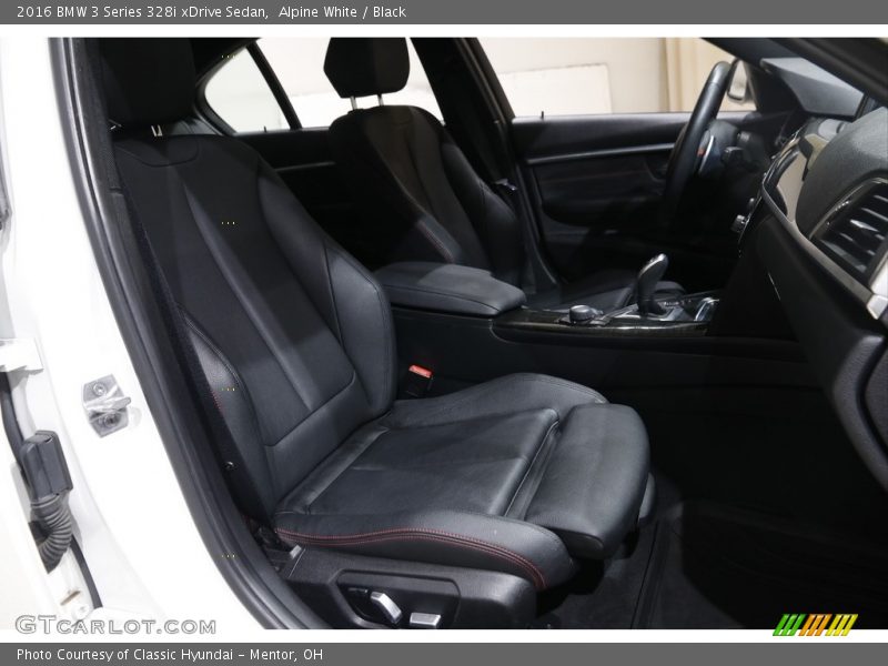 Alpine White / Black 2016 BMW 3 Series 328i xDrive Sedan