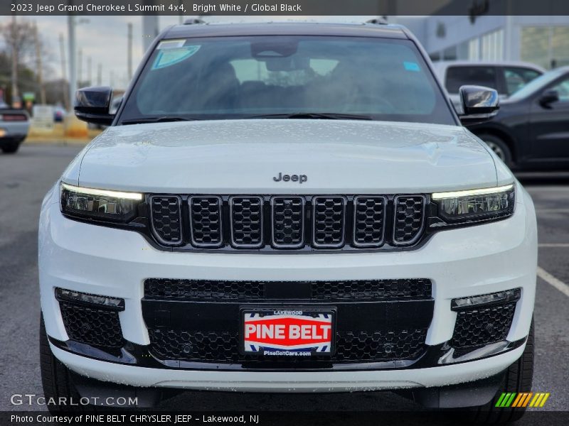 Bright White / Global Black 2023 Jeep Grand Cherokee L Summit 4x4