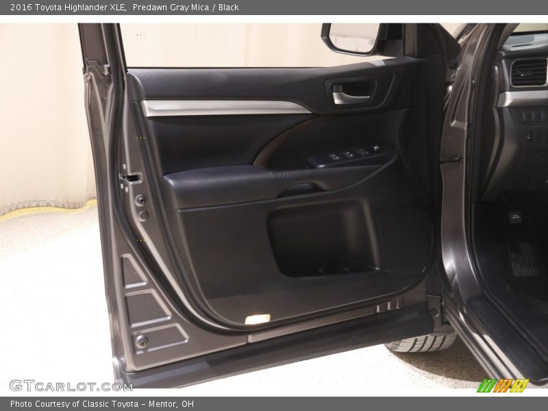 Predawn Gray Mica / Black 2016 Toyota Highlander XLE