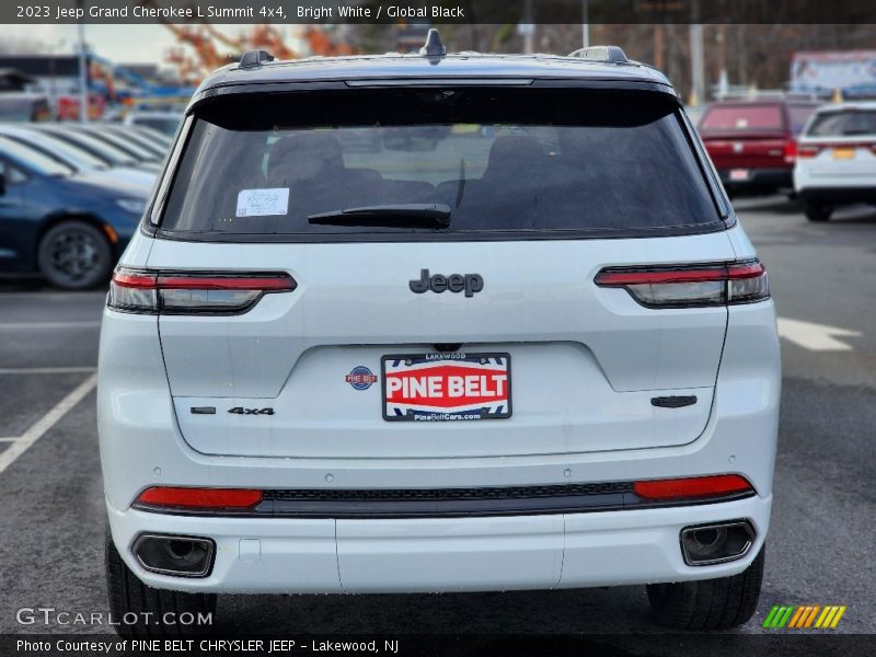Bright White / Global Black 2023 Jeep Grand Cherokee L Summit 4x4
