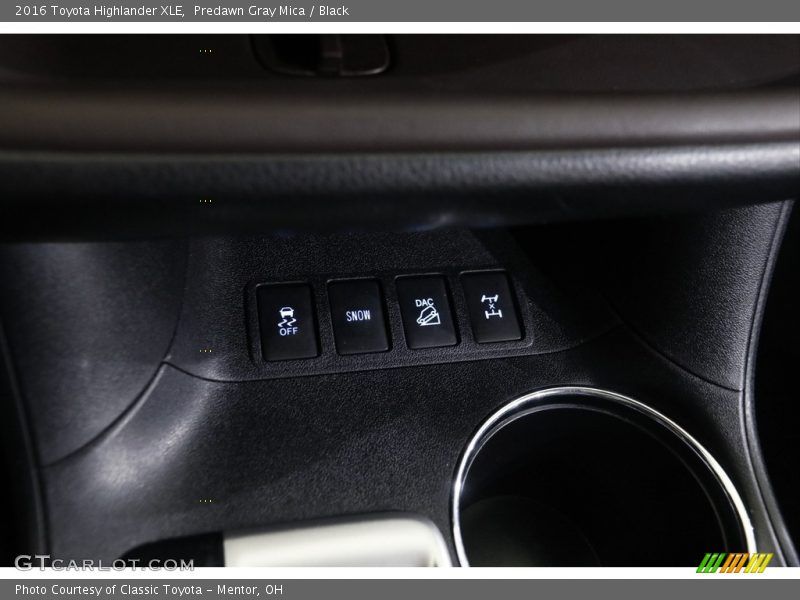 Predawn Gray Mica / Black 2016 Toyota Highlander XLE
