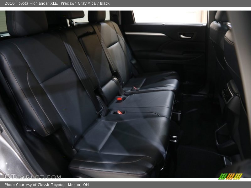 Predawn Gray Mica / Black 2016 Toyota Highlander XLE