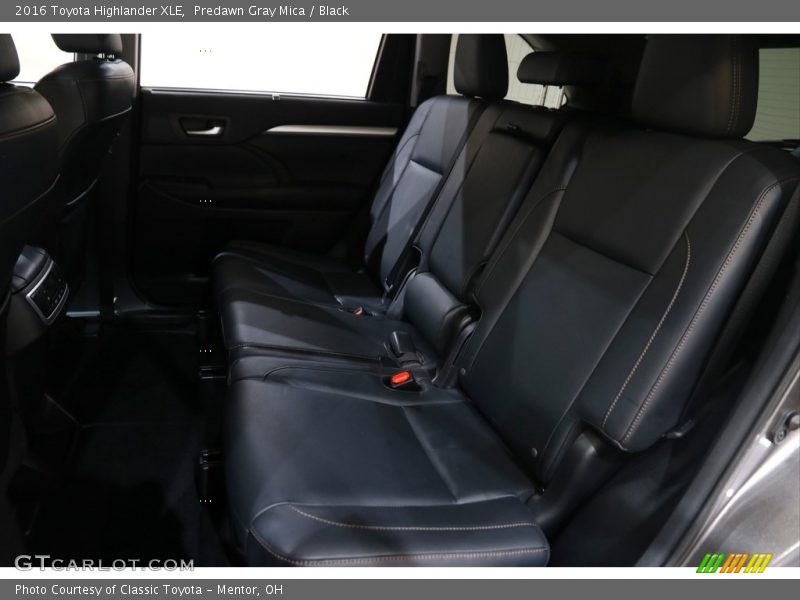 Predawn Gray Mica / Black 2016 Toyota Highlander XLE