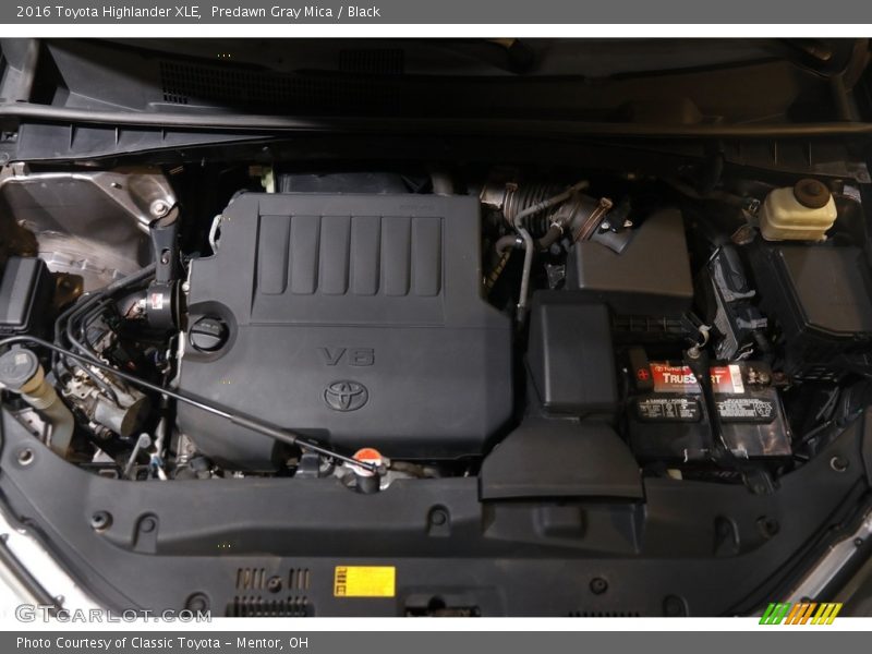 Predawn Gray Mica / Black 2016 Toyota Highlander XLE