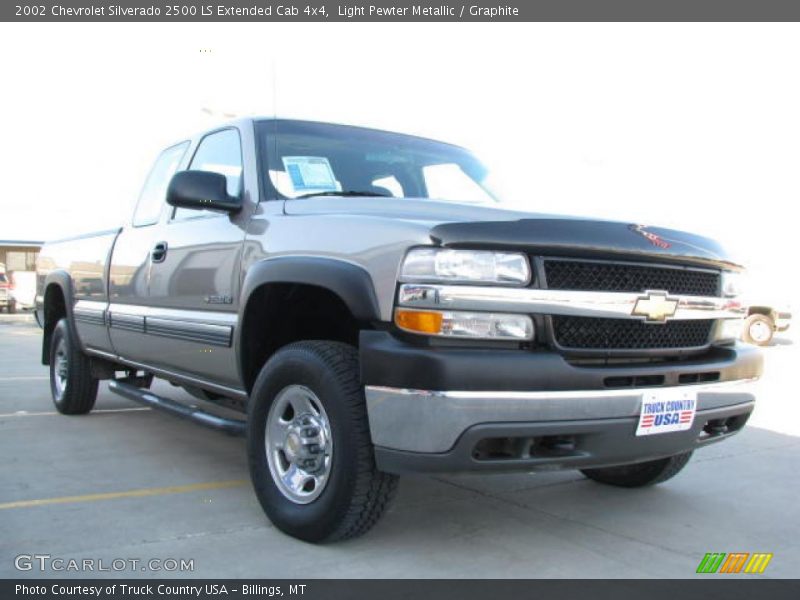 Light Pewter Metallic / Graphite 2002 Chevrolet Silverado 2500 LS Extended Cab 4x4