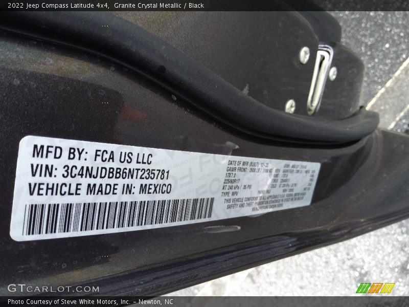 Granite Crystal Metallic / Black 2022 Jeep Compass Latitude 4x4
