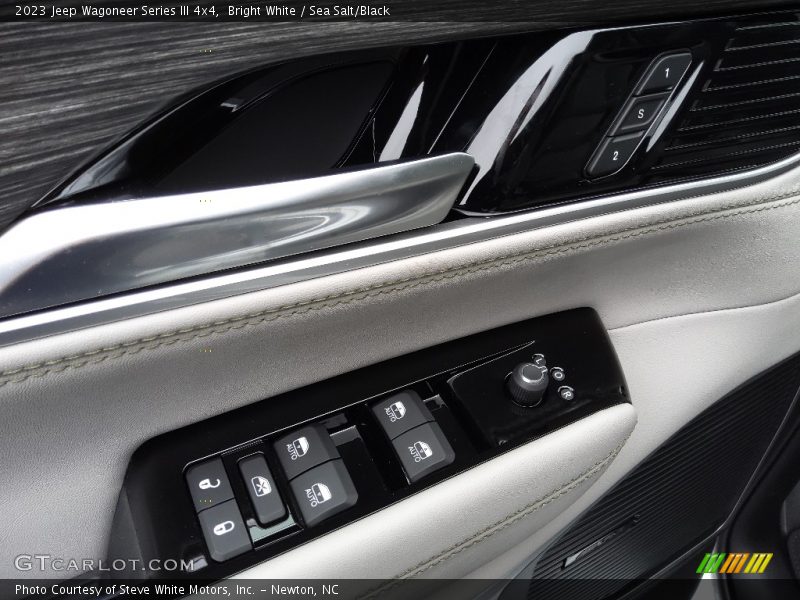 Door Panel of 2023 Wagoneer Series III 4x4