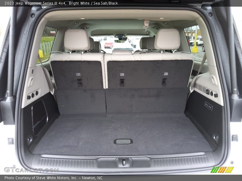  2023 Wagoneer Series III 4x4 Trunk