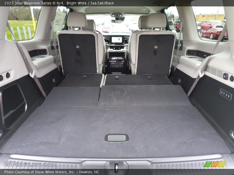  2023 Wagoneer Series III 4x4 Trunk