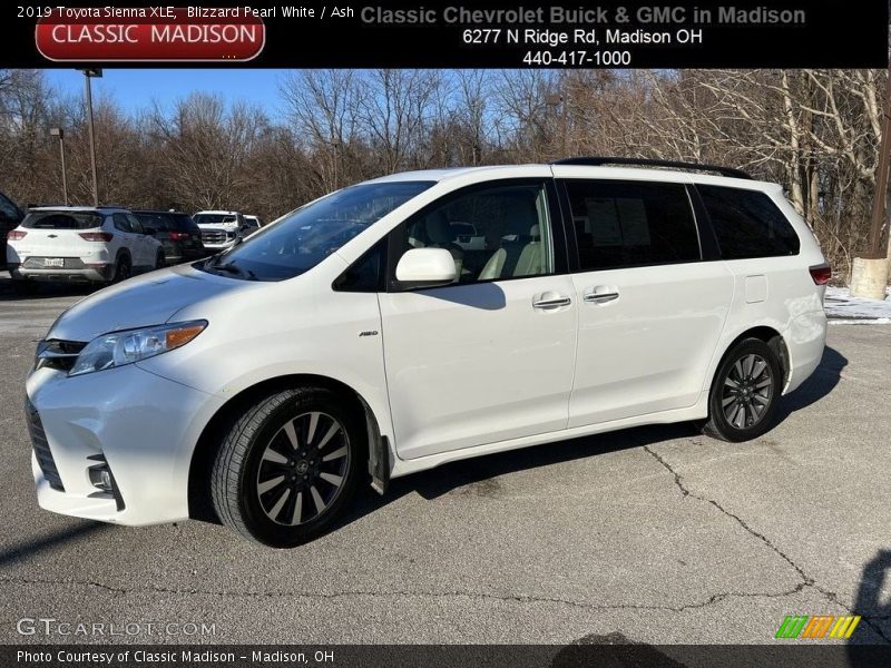 Blizzard Pearl White / Ash 2019 Toyota Sienna XLE