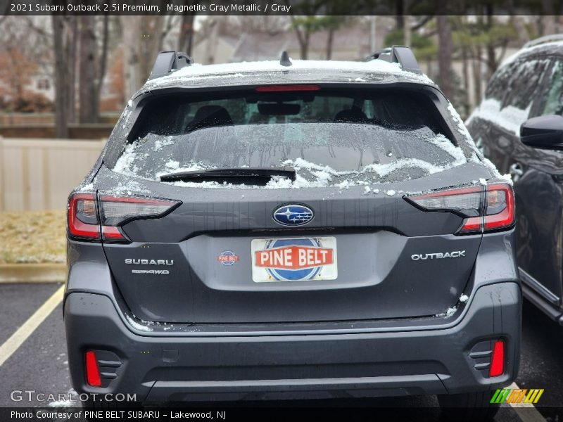 Magnetite Gray Metallic / Gray 2021 Subaru Outback 2.5i Premium