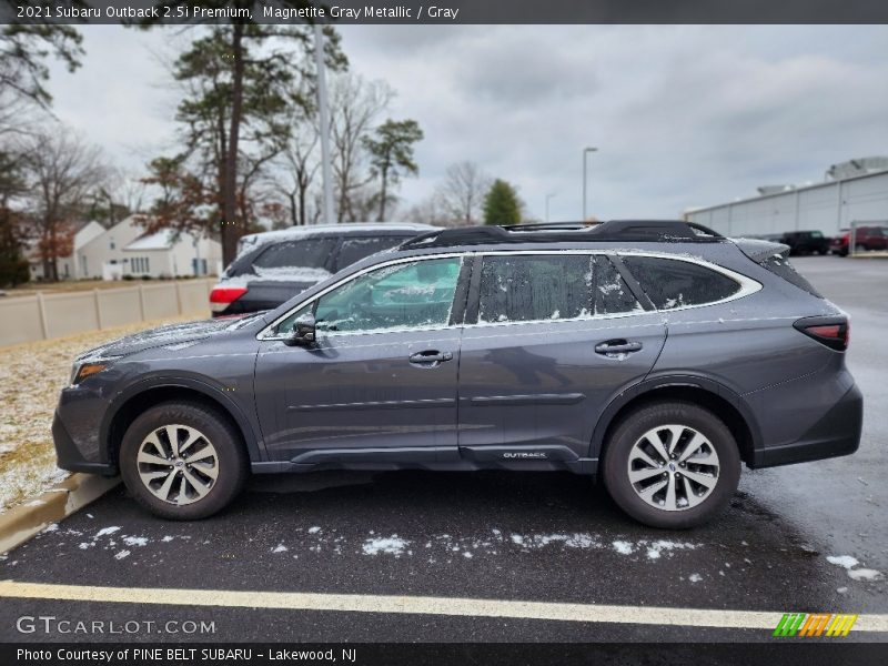 Magnetite Gray Metallic / Gray 2021 Subaru Outback 2.5i Premium