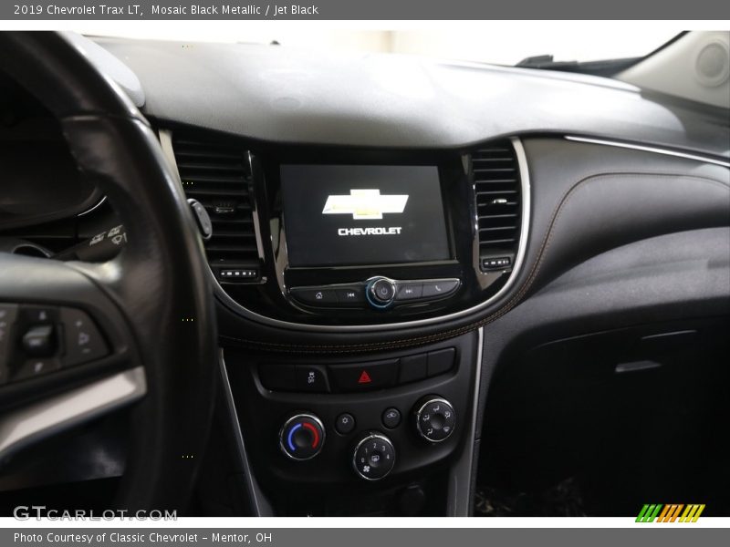 Mosaic Black Metallic / Jet Black 2019 Chevrolet Trax LT