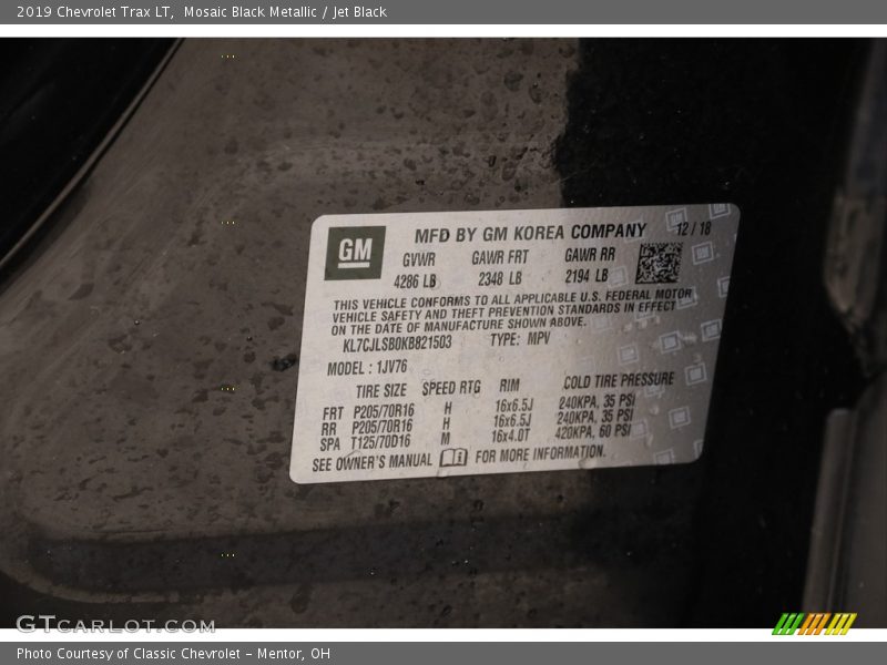 Mosaic Black Metallic / Jet Black 2019 Chevrolet Trax LT