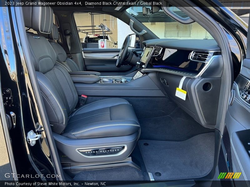 Front Seat of 2023 Grand Wagoneer Obsidian 4x4