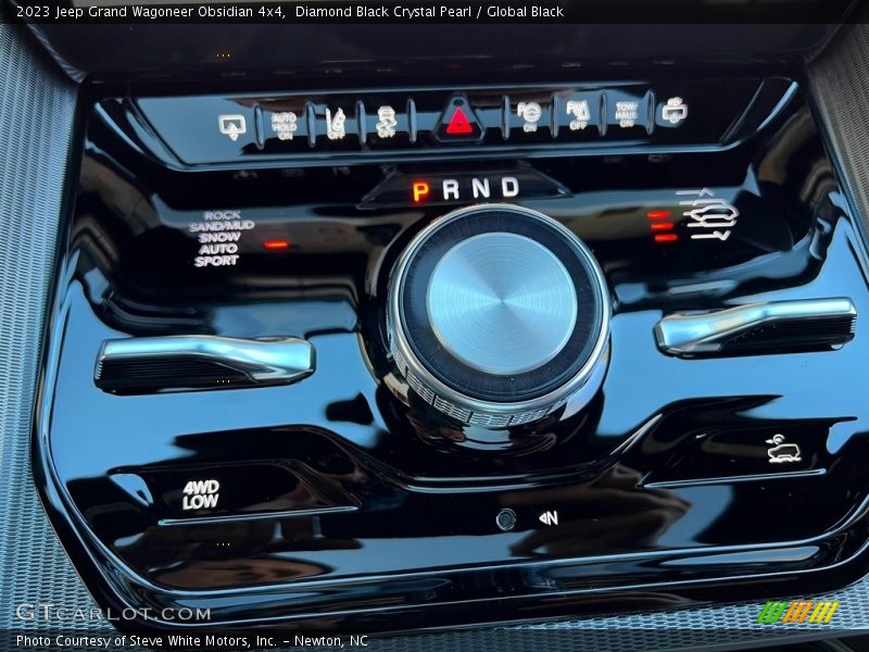  2023 Grand Wagoneer Obsidian 4x4 8 Speed Automatic Shifter