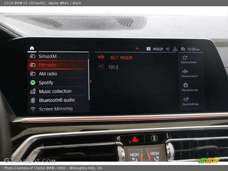 Alpine White / Black 2019 BMW X5 xDrive40i
