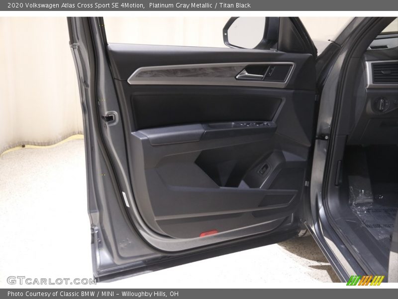 Door Panel of 2020 Atlas Cross Sport SE 4Motion