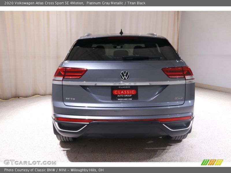Platinum Gray Metallic / Titan Black 2020 Volkswagen Atlas Cross Sport SE 4Motion