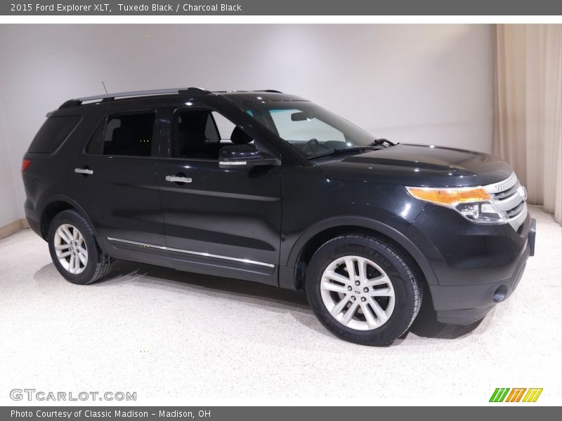 Tuxedo Black / Charcoal Black 2015 Ford Explorer XLT