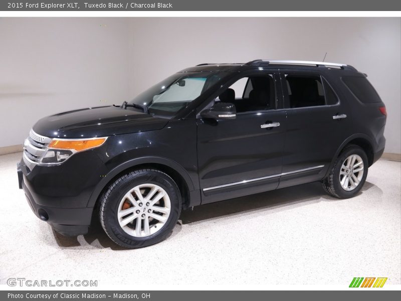 Tuxedo Black / Charcoal Black 2015 Ford Explorer XLT