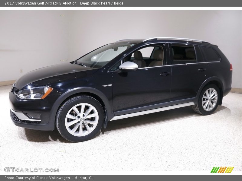 Deep Black Pearl / Beige 2017 Volkswagen Golf Alltrack S 4Motion
