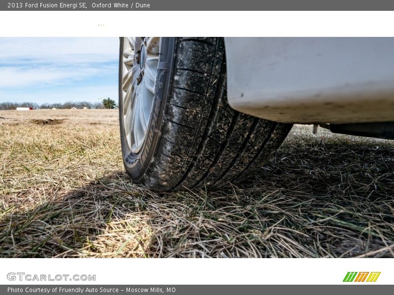 Oxford White / Dune 2013 Ford Fusion Energi SE