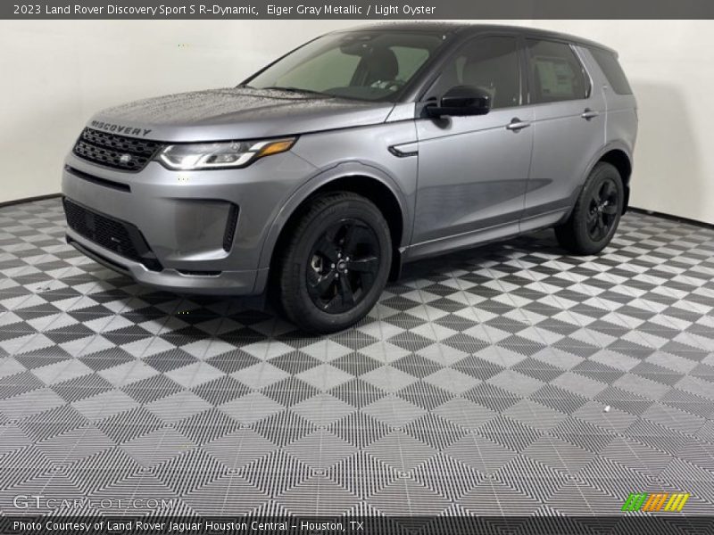 Eiger Gray Metallic / Light Oyster 2023 Land Rover Discovery Sport S R-Dynamic