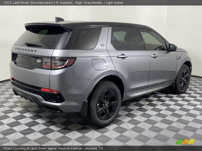 Eiger Gray Metallic / Light Oyster 2023 Land Rover Discovery Sport S R-Dynamic