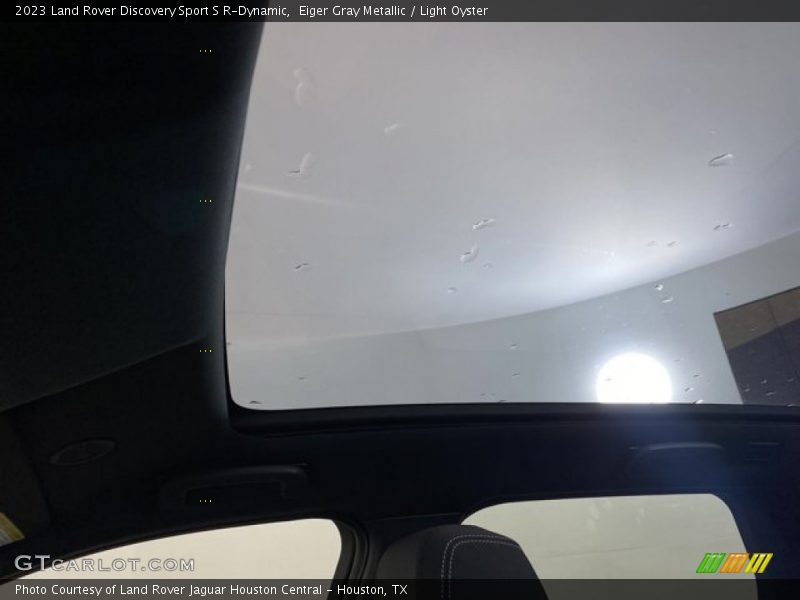Eiger Gray Metallic / Light Oyster 2023 Land Rover Discovery Sport S R-Dynamic